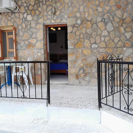 "Aris" Sevasti Symi Studios Zewnętrze zdjęcie
